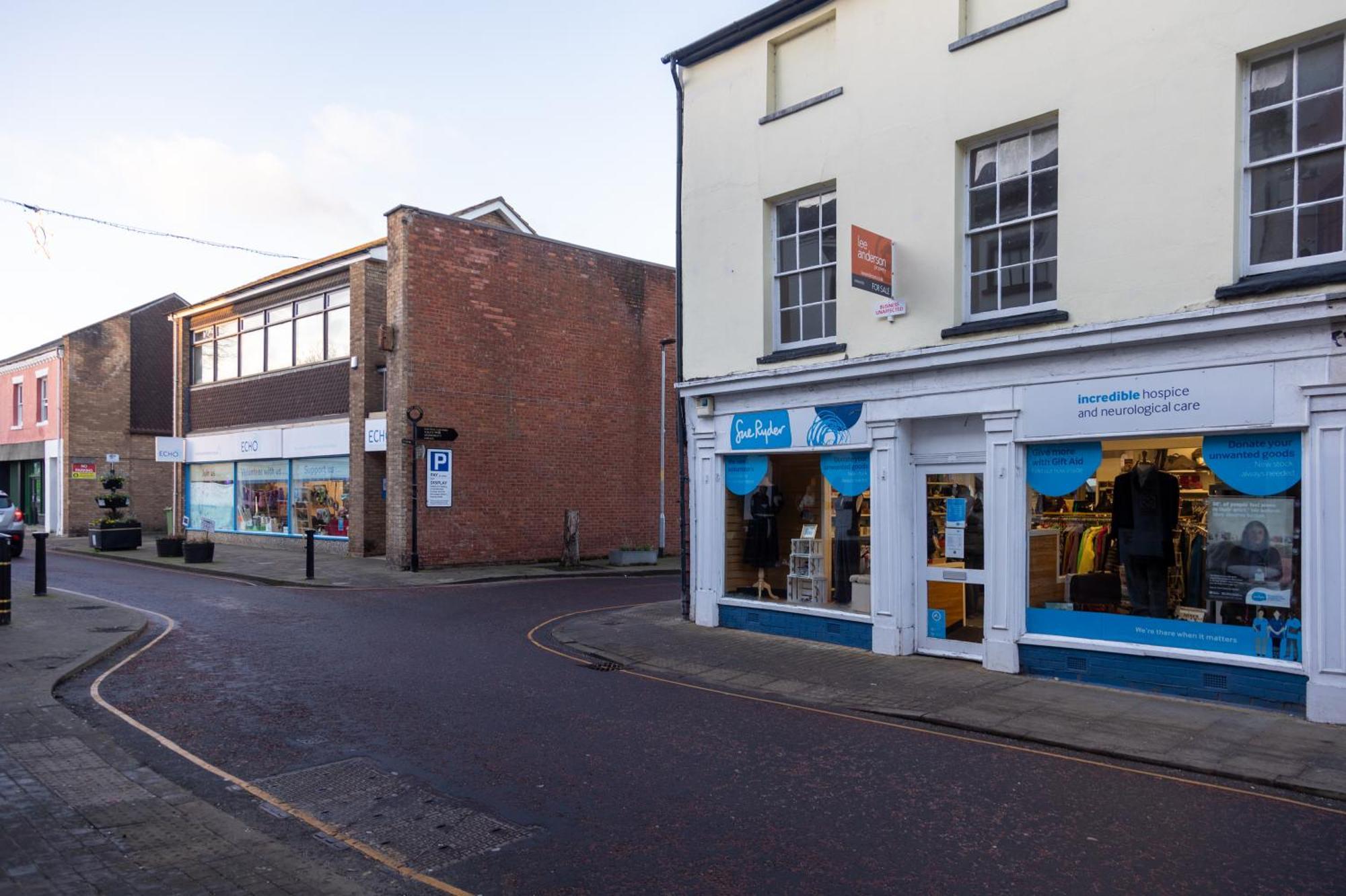 Modern Town Centre * Leominster